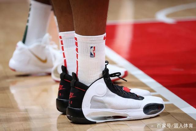 库里下半场2分勇士遭国王逆转 绿军加时胜快船